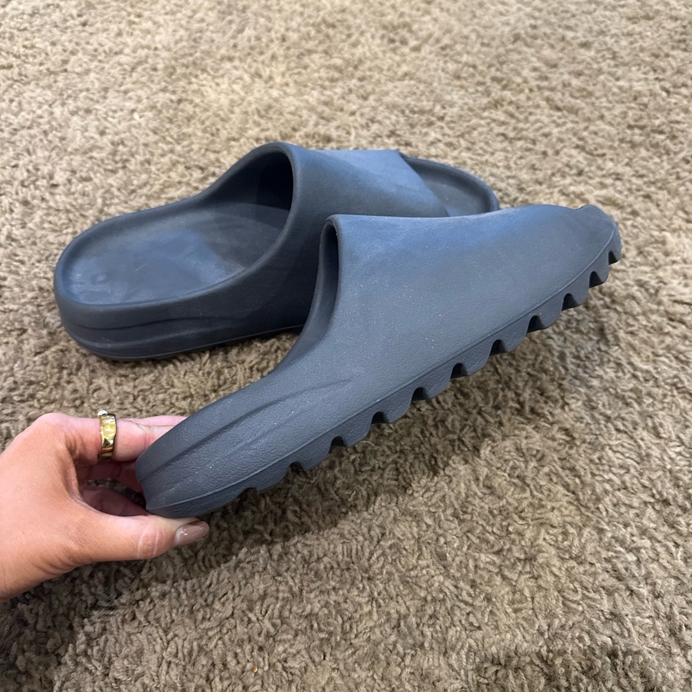 Yeezy Onyx Slide Sandals